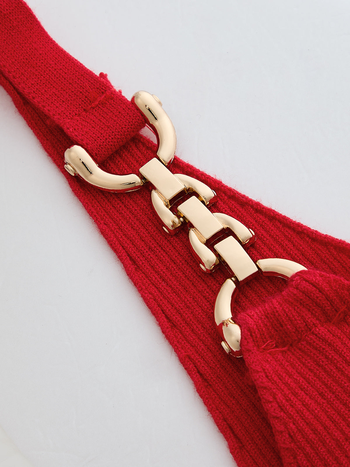 Top acanalado con cadena de lujo