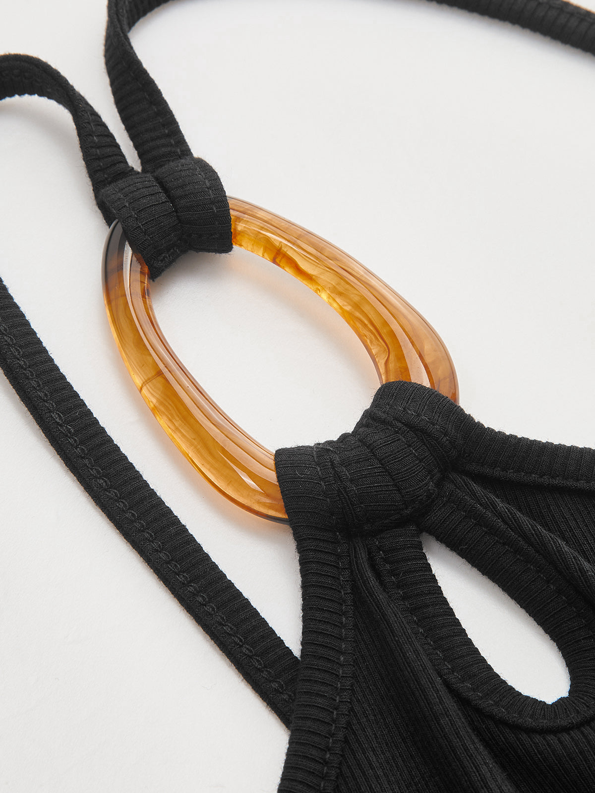 Top premium asimétrico con anillo - diseño exclusivo